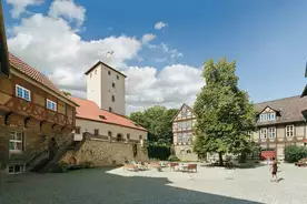 Hausansicht Burg Warberg e.V. Warberg